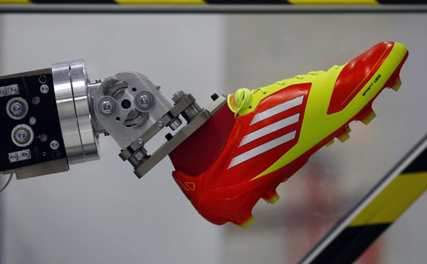 US market leader Nike and German rival Adidas are locked in their own Olympic battle to boost athletes' performance and squeeze maximum value out of the London Olympic Games. Nike, Adidas lead suppliers' battle for gold