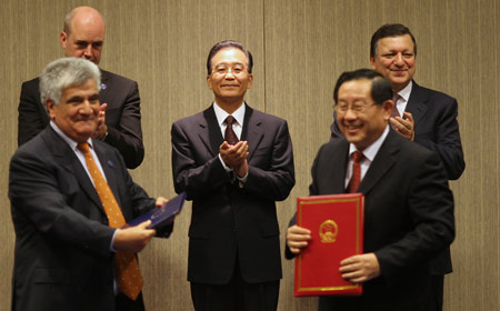 China urges EU to cut more carbon