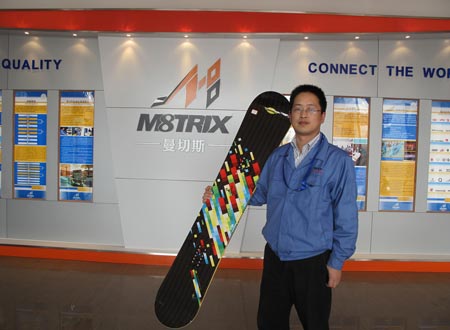 Snowboard maker surfs for gold