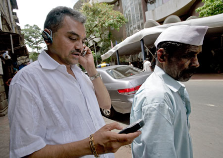 3G licenses go under hammer