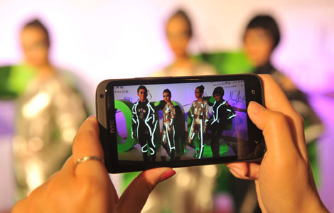 New focus on photo-sharing