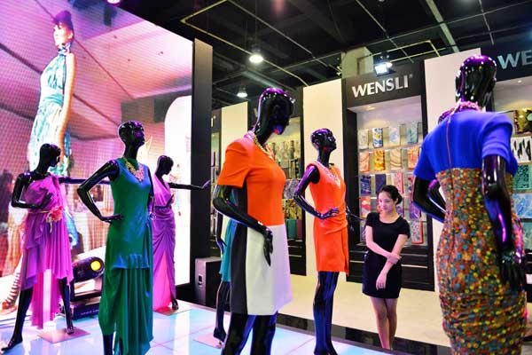 Silk fair kicks off in Hangzhou