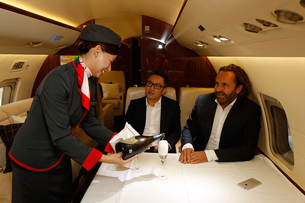 VistaJet, Apex link up on flights