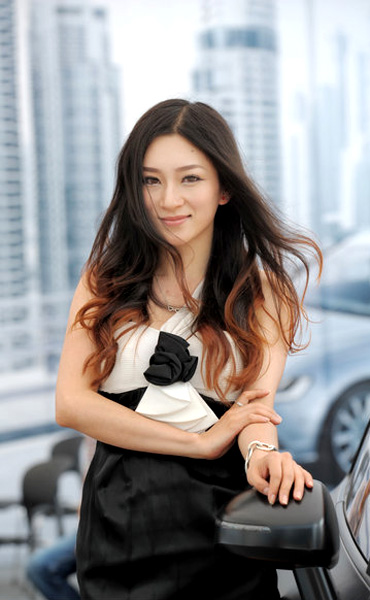 Car models shine at Pan-Asia intl auto show