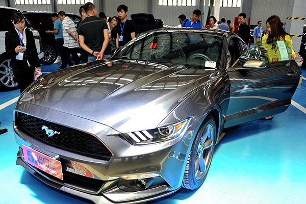 Auto world on the road to e-commerce mode