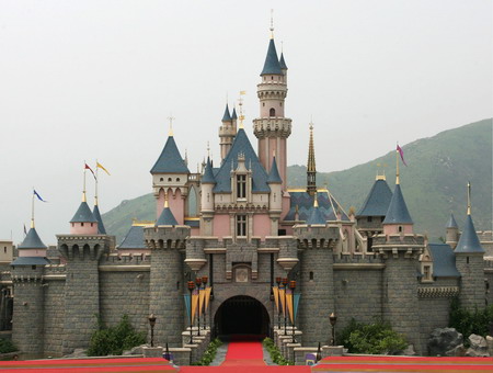 Beijing, HK top tourist destinations for golden week