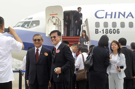 Mainland, Taiwan open new air route