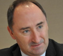 HK pushes to become financial hub