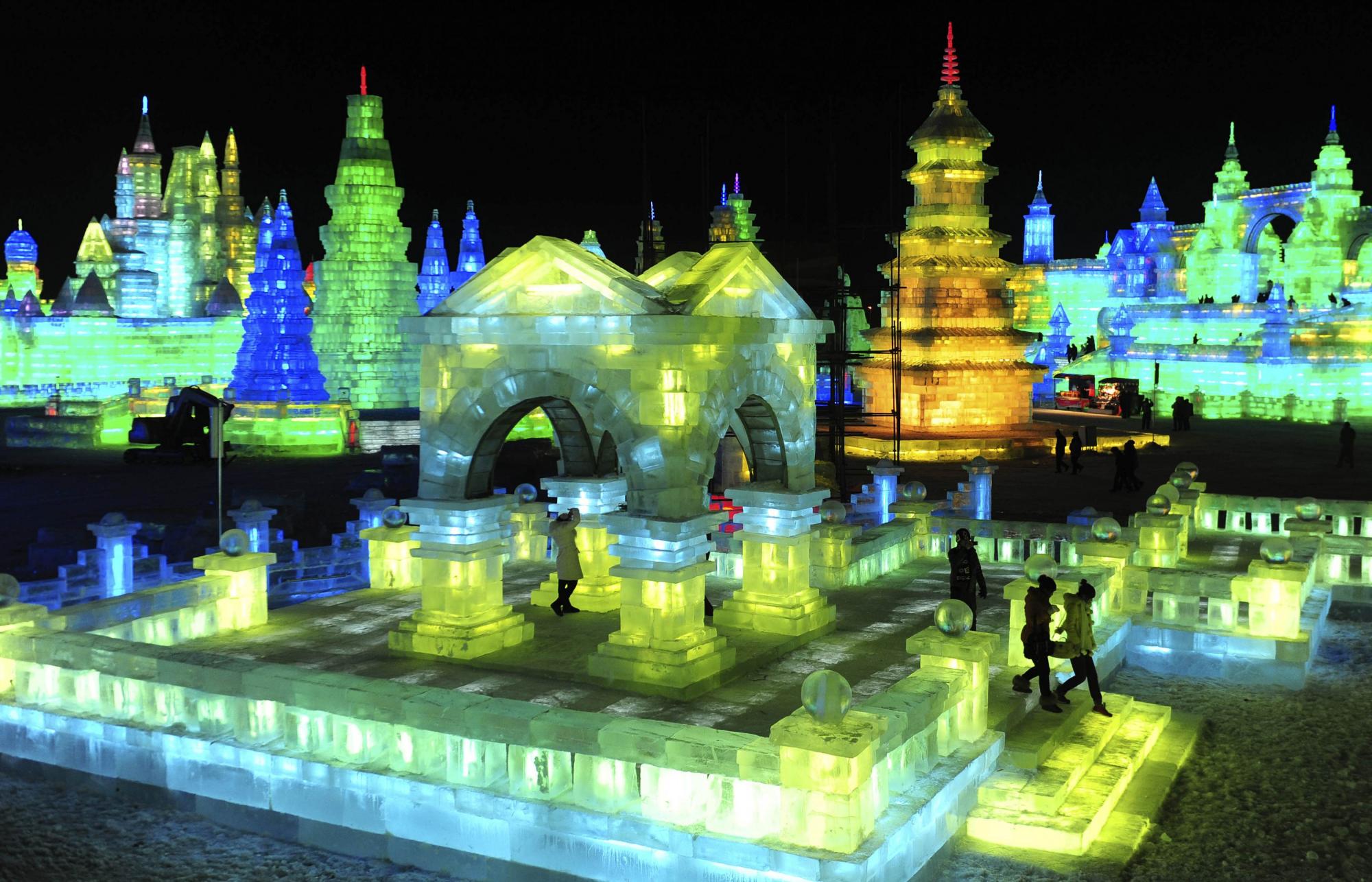 The wonderland of Harbin's Ice and Snow World