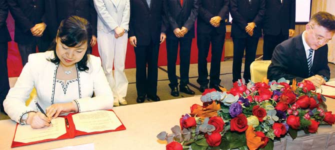 Zhongguancun and HK science parks sign deal