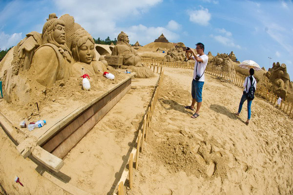 Sand sculptures arrive in Zhoushan