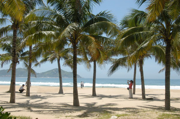 Coastal resort embraces surging Russian tourists