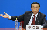 Premier calls for financial innovation