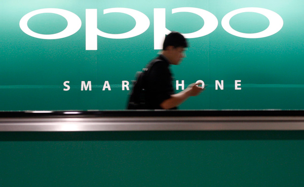 China's smartphone shipments decline but top five gain market share