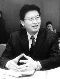 yan bing The alleged dismissal of China's most well-paid government employee, in East China's Jiangsu Province, has reignited controversy over the new "contracted government employees" system.