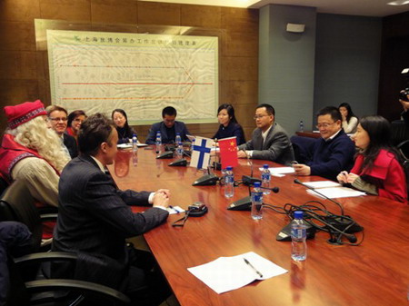 Santa Claus visits Expo site