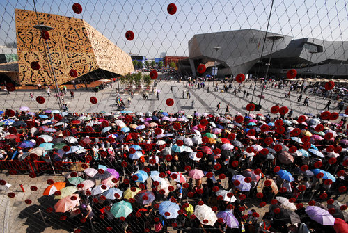 Expo fervor heats up