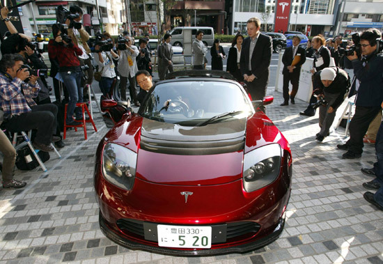 Japan's key economic index fall in September Japan's key economic index fall in September