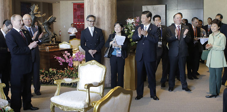 APEC 'should take lead' in FTA talks