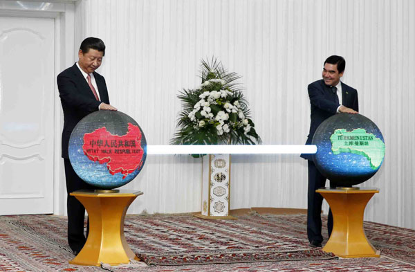 President opens complex at Turkmenistan gas field
