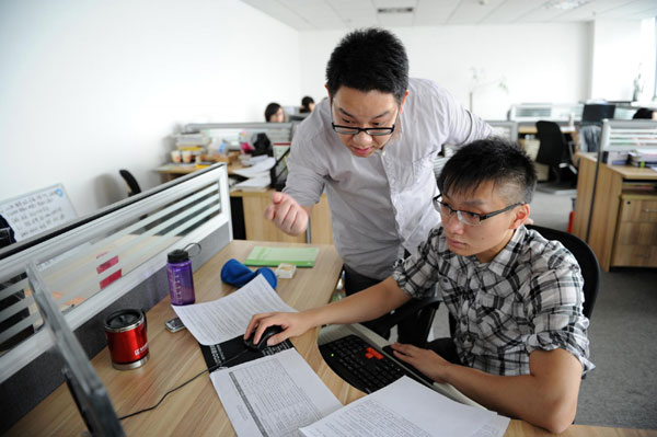 50 HK students start internships in mainland