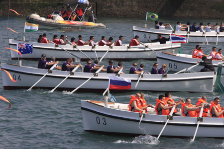 Sampan race marks navy anniversary