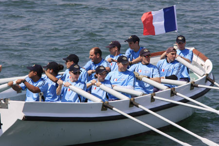 Sampan race marks navy anniversary