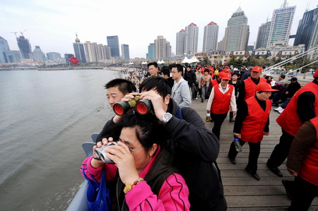 Navy's fleet parade in Qingdao