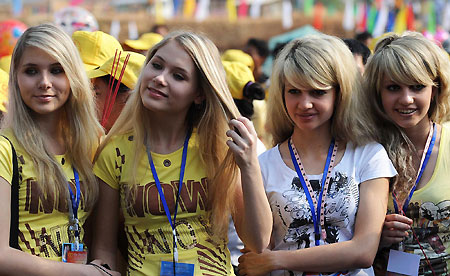 Int'l twin festival celebrated in Mojiang, Yunnan