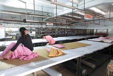 China exporters, hit by slump, see potential at home