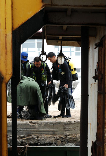 Survival chances slim for 11 missing people in NE China ship sink