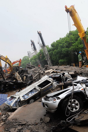 Death toll of viaduct collapse rises to 9