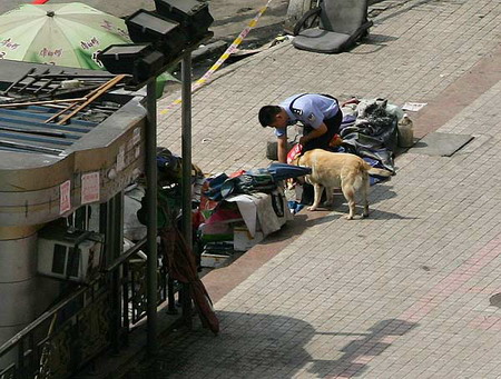 Bomb threat causes evacuation of 100,000