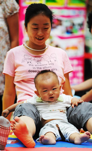 Baby talent show held in NE China