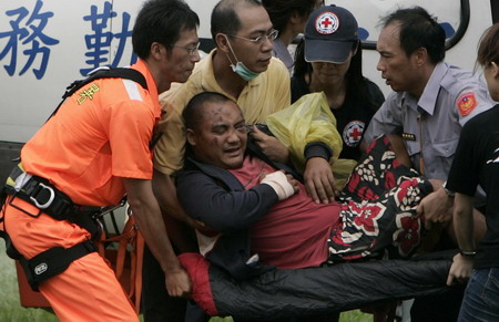 Stricken villagers airlifted in Taiwan