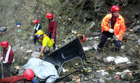 Nearly 1,000 found alive in Taiwan after typhoon