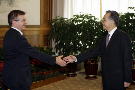 Premier Wen meets foreign officials during WEF in Dalian