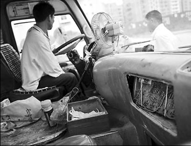 Hefty fines slam brakes on drivers in Shenzhen