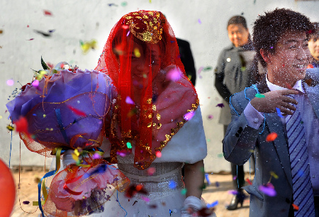 A special wedding ceremony in Shaanxi