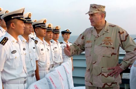 US fleet commander visits Chinese warship at Gulf of Aden