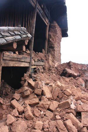 5 magnitude quake leaves 28 injured in SW China