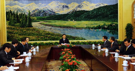 Highlights of Xi's interview with Japanese, ROK media