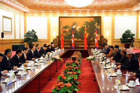 Premier Wen meets Nepali counterpart in Beijing