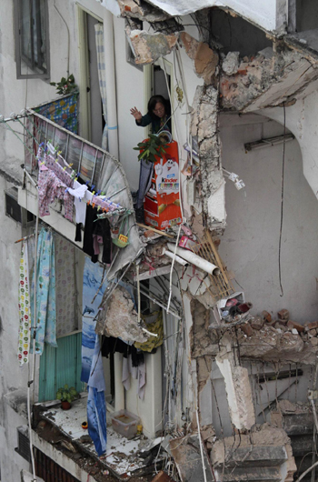 Four killed in Hong Kong building collapse