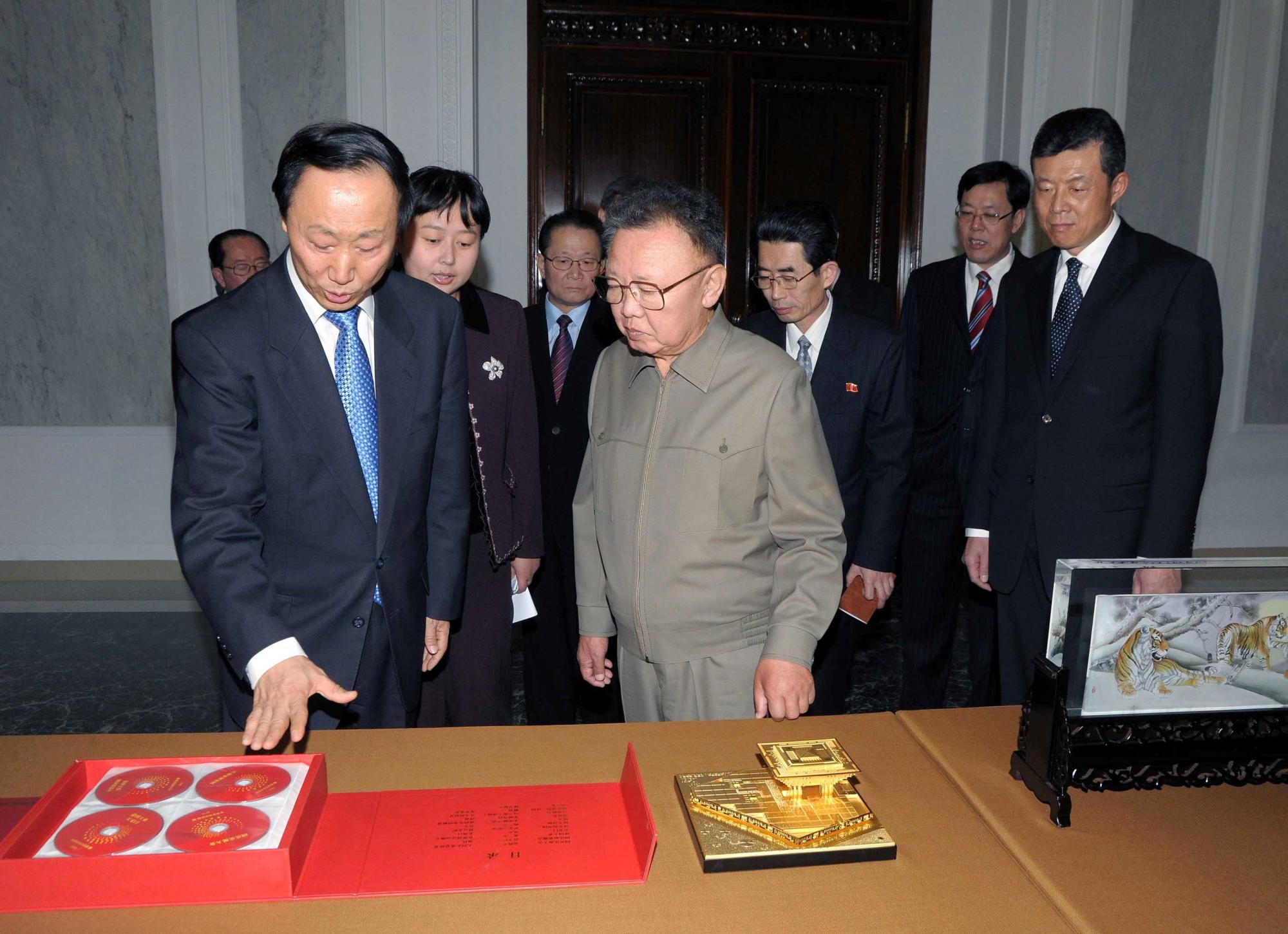 Party liaison head visits DPRK, meets Kim