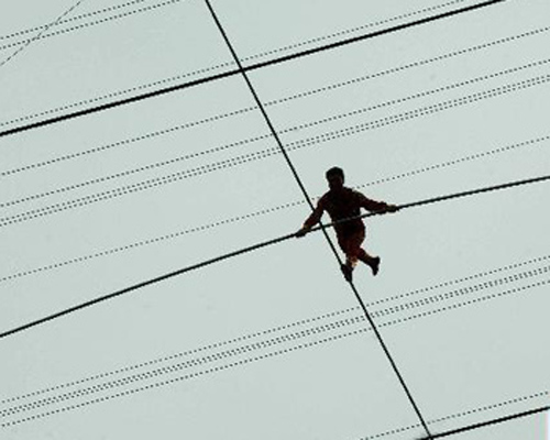 Bird's Nest to witness tightrope Guinness record