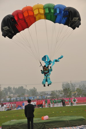 The 4th Parachute Games opens