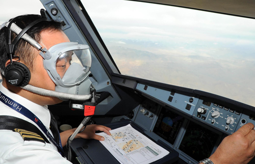Test flight lands successfully at new Tibetan airport