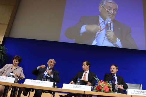 France, China seek closer economic ties