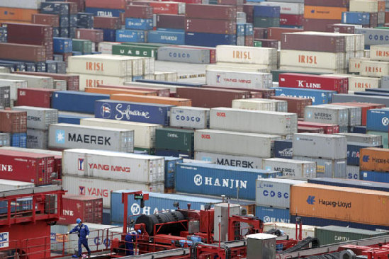 Shanghai claims world's busiest container port